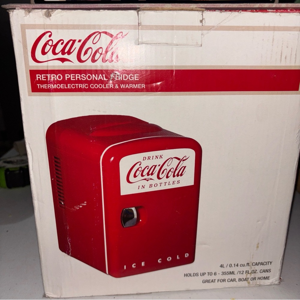 Coca-Cola Retro Personal Mini Fridge, a portable thermoelectric cooler